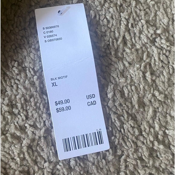 Urban Outfitter’s Two-Piece Floral Short Set. - Picture 7 of 8